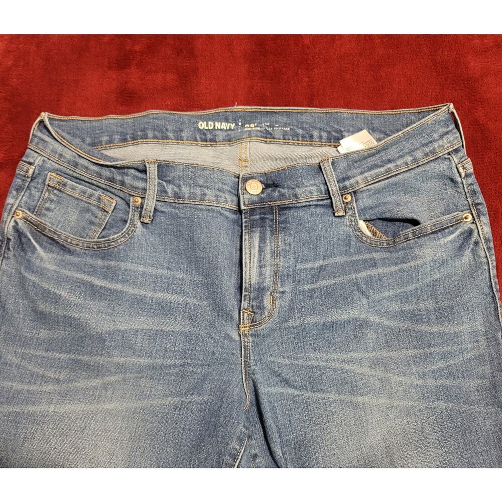 Old Navy Light Blue Mid Rise Denim Jeans 12R Lightweight Straight Leg Soft
